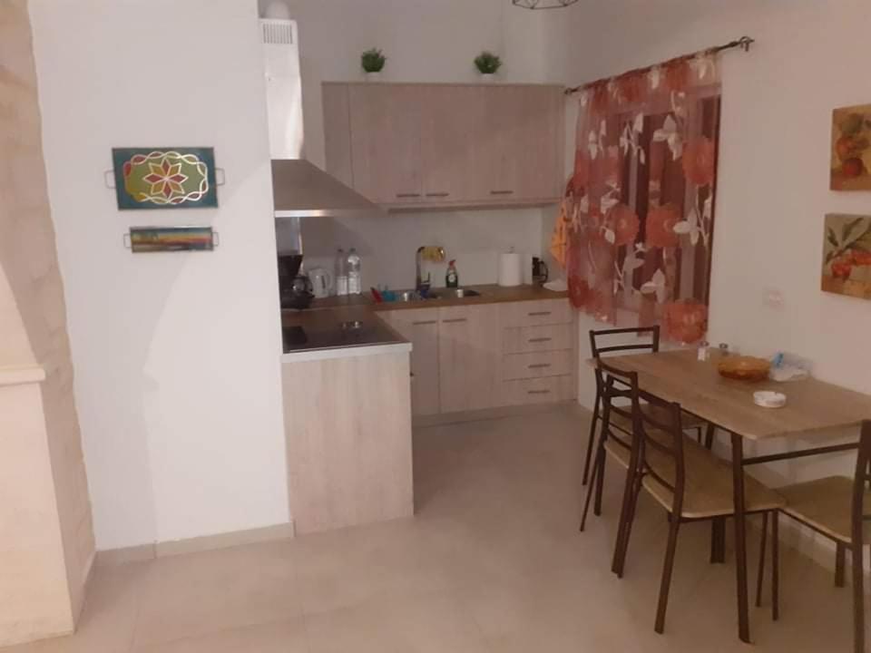 Maria'S Villa Mirsini  Екстериор снимка