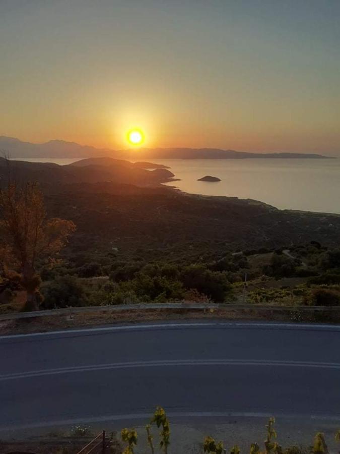 Maria'S Villa Mirsini  Екстериор снимка